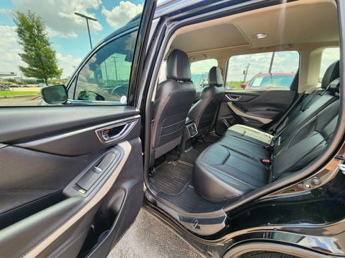 Used 2023 Subaru Forester Limited image 11