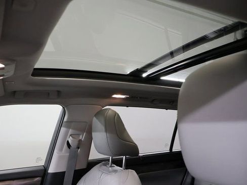 Used 2023 Toyota Highlander Platinum image 13