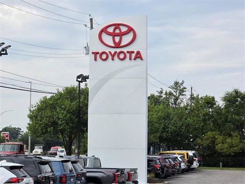 Certified 2023 Toyota Camry XSE image 4