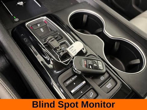 Used 2025 Honda Pilot Touring image 22