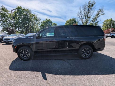 Used 2021 Chevrolet Suburban Z71 w/ Z71 Signature Package AWD/4WD image 4