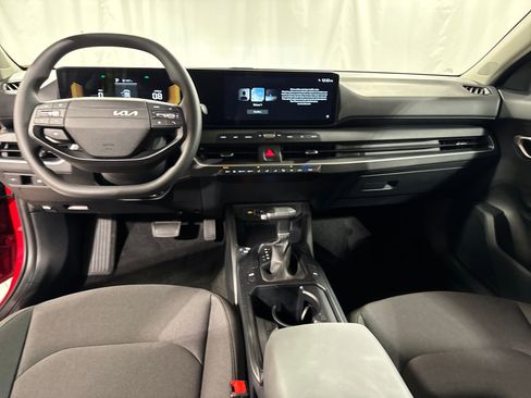 New 2026 Kia K4 FWD image 4