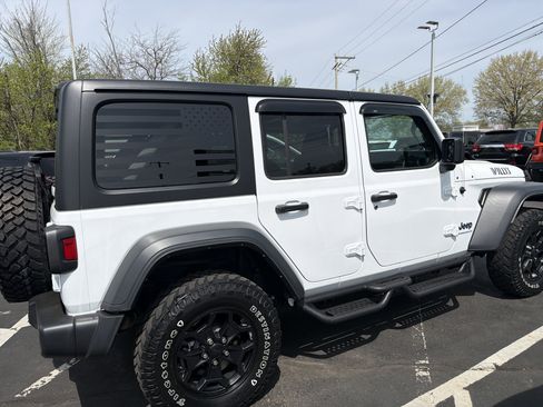Used 2023 Jeep Wrangler Unlimited w/ Cold Weather Group AWD/4WD image 7