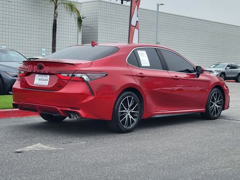 Used 2024 Toyota Camry SE w/ Blackout Package (TMS) image 2