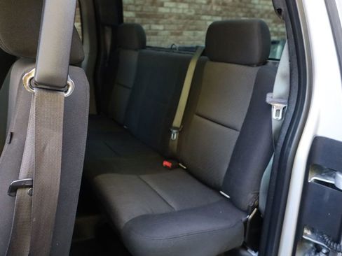 Used 2011 Chevrolet Silverado 1500 W/T image 17