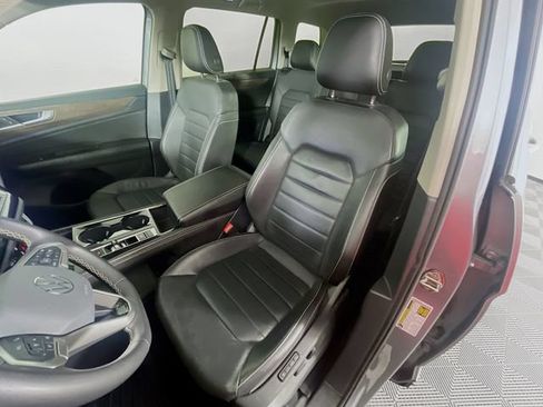 Used 2024 Volkswagen Atlas SEL AWD/4WD image 22
