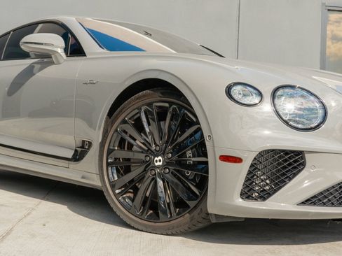 Used 2022 Bentley Continental GT Speed image 29