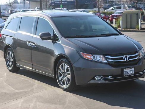Used 2016 Honda Odyssey Touring image 5