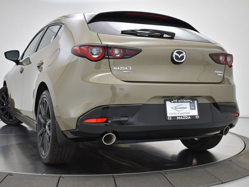Certified 2025 MAZDA MAZDA3 Carbon AWD/4WD image 9
