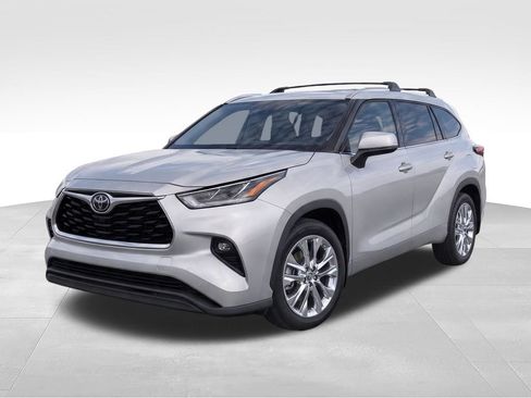 Used 2022 Toyota Highlander Limited AWD/4WD image 2