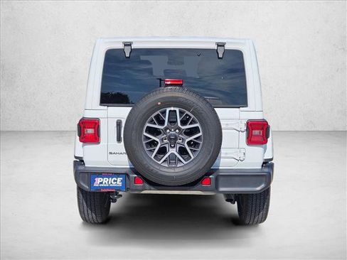 Used 2025 Jeep Wrangler Unlimited Sahara AWD/4WD image 6