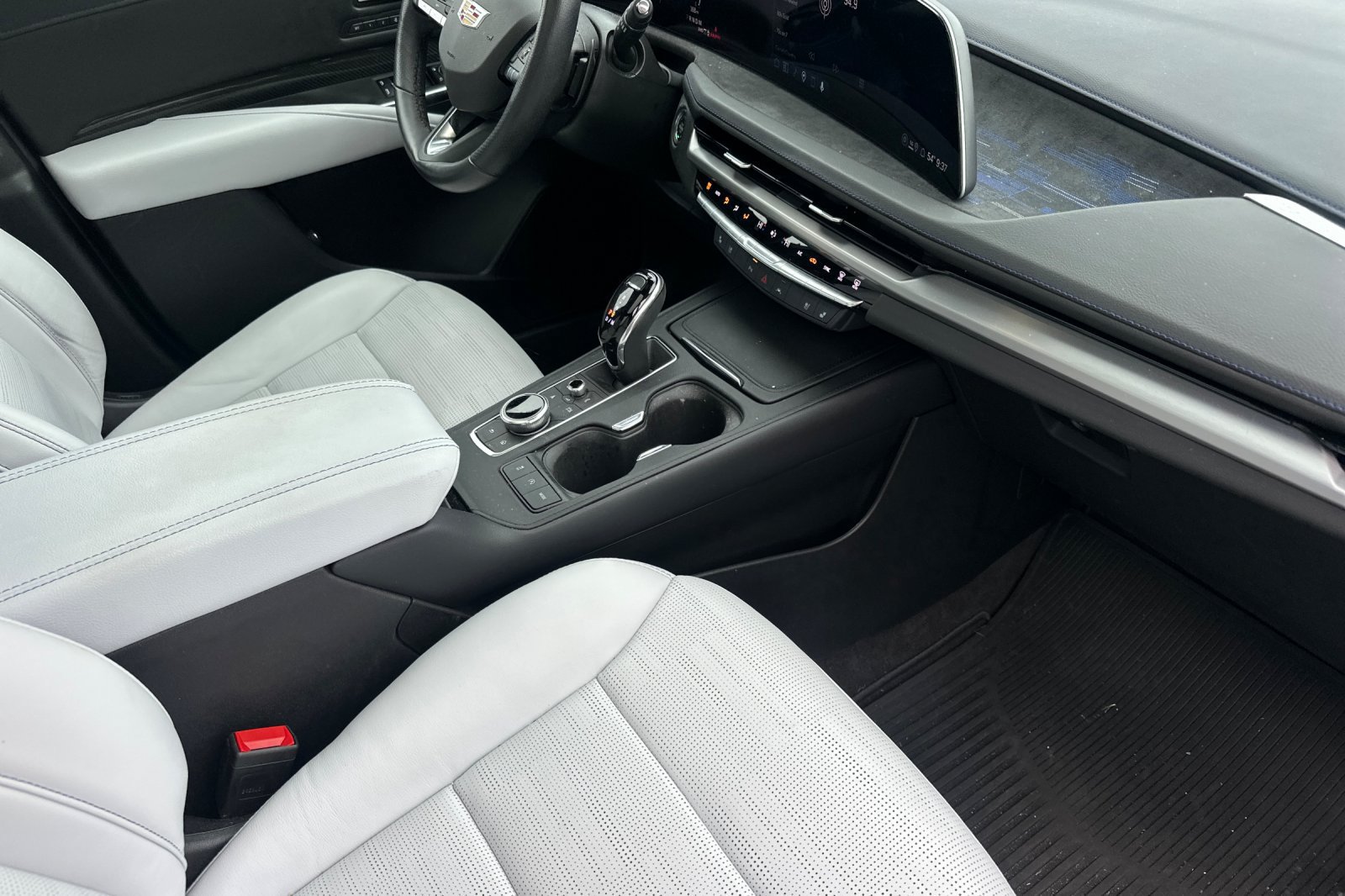 Used 2024 Cadillac XT4 Sport AWD/4WD image 20