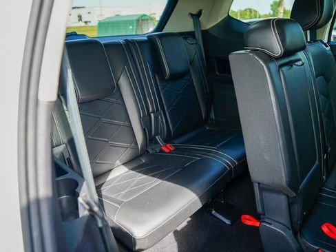 Certified 2024 Volkswagen Atlas SE image 36