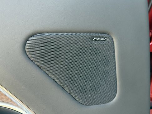 Used 2023 Land Rover Range Rover Long Wheelbase SE image 14