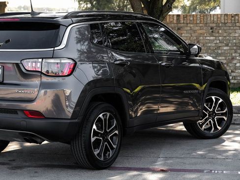 Used 2022 Jeep Compass Limited image 17