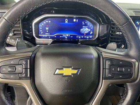 Used 2022 Chevrolet Silverado 1500 High Country w/ Technology Package AWD/4WD image 14