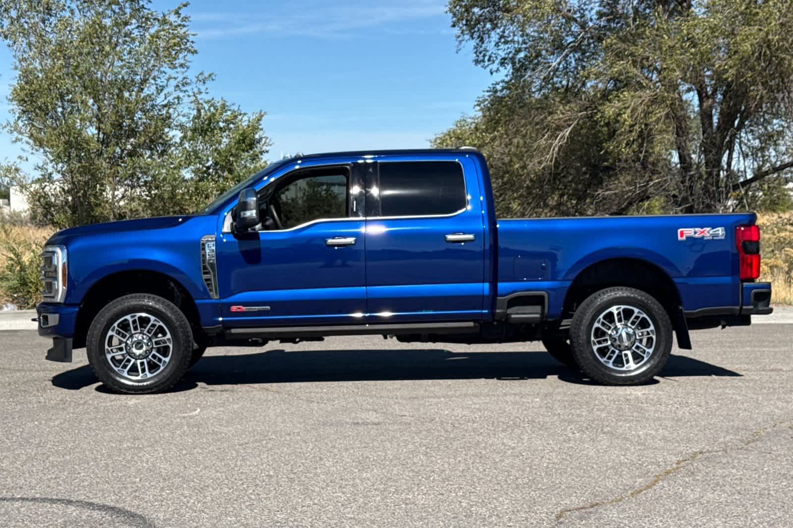 Certified 2026 Ford F350 Platinum w/ Platinum Plus Package AWD/4WD image 5