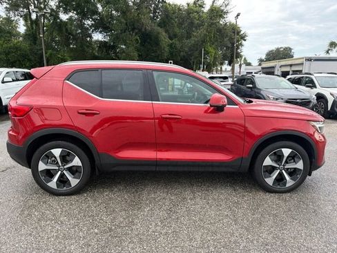 Used 2024 Volvo XC40 B5 Plus AWD/4WD image 4