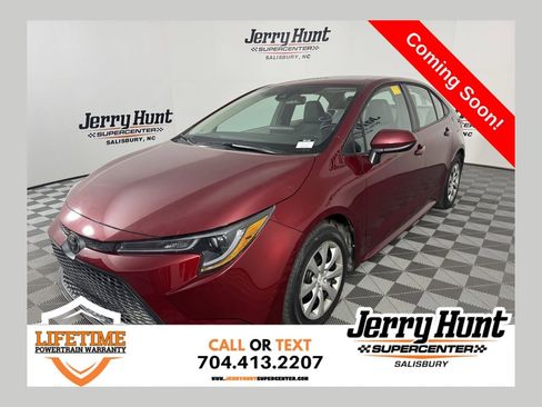 Used 2022 Toyota Corolla LE image 1