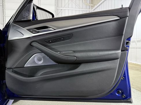 Used 2019 BMW M5 w/ Executive Package image 31