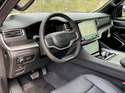 New 2026 Jeep Grand Wagoneer L Limited image 5