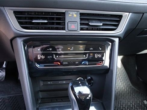 New 2026 Volkswagen Taos SE image 21