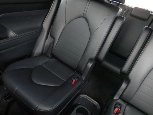 Certified 2026 Toyota Highlander XLE AWD/4WD image 12