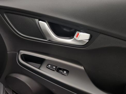 Certified 2023 Hyundai Kona SE FWD image 15