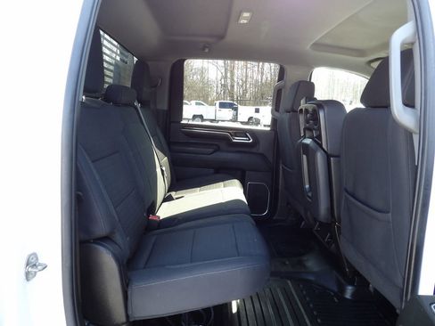 Used 2024 Chevrolet Silverado 2500 LT w/ Convenience Package image 38