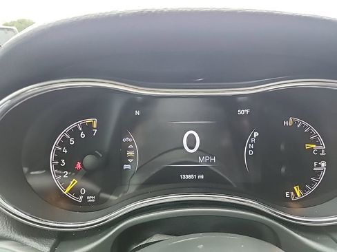 Used 2019 Jeep Grand Cherokee Altitude image 5