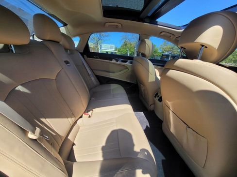 Used 2018 Genesis G80 3.8 w/ Option Group 02 RWD image 11