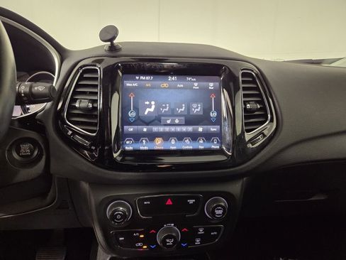 Certified 2019 Jeep Compass Limited image 15