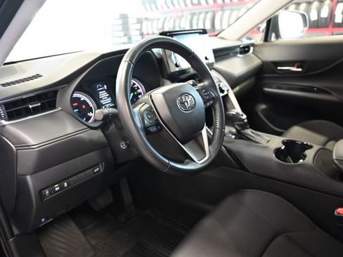 Used 2022 Toyota Venza LE AWD/4WD image 22
