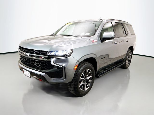 Used 2022 Chevrolet Tahoe Z71 w/ Luxury Package AWD/4WD image 3