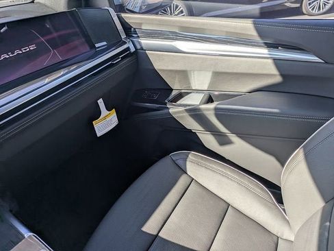 New 2026 Cadillac Escalade Sport w/ Touring Package AWD/4WD image 17