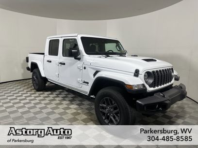 New 2025 Jeep Gladiator Sport