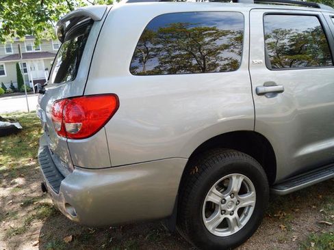 Used 2008 Toyota Sequoia SR5 image 10