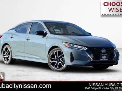 New 2025 Nissan Sentra SR image 1