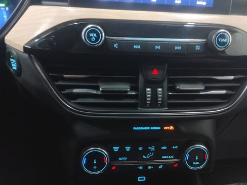 Certified 2022 Ford Escape Titanium w/ Titanium Premium Package image 15