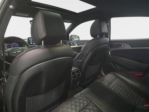 Used 2021 Genesis G70 3.3T w/ Sport Package image 13