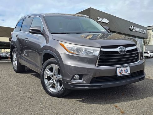 Used 2015 Toyota Highlander Limited Platinum AWD/4WD image 1