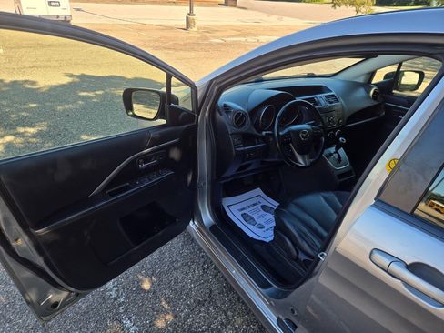 Used 2014 MAZDA MAZDA5 Grand Touring FWD image 17