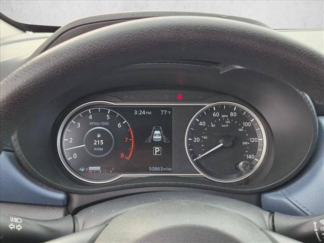 Used 2025 Nissan Versa SV FWD image 10