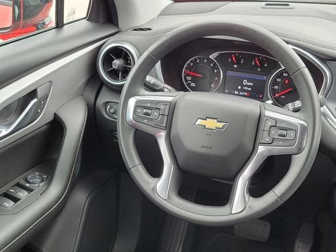 Used 2025 Chevrolet Blazer LT AWD/4WD image 23