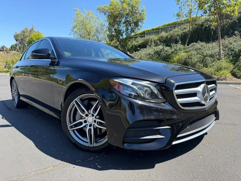 Used 2017 Mercedes-Benz E 300 4MATIC image 7