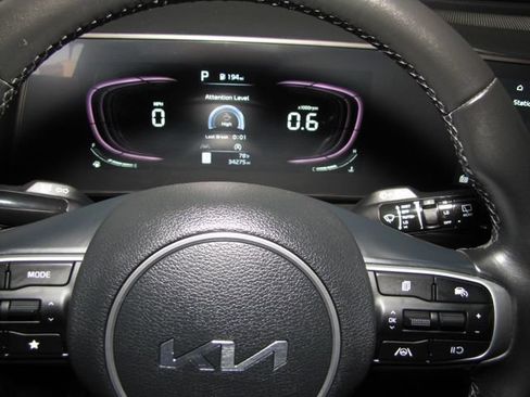 Used 2023 Kia Sportage EX FWD image 4