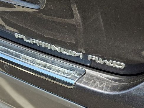 Used 2023 Toyota Highlander Platinum AWD/4WD image 13