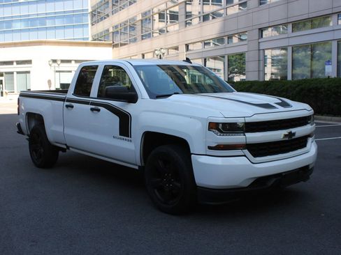 Used 2018 Chevrolet Silverado 1500 Custom w/ Rally 1 Edition RWD image 1