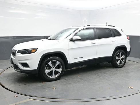 Used 2019 Jeep Cherokee Limited image 3