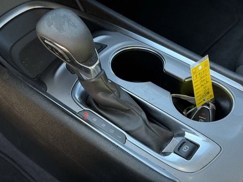 Used 2024 Chevrolet Malibu LT image 23